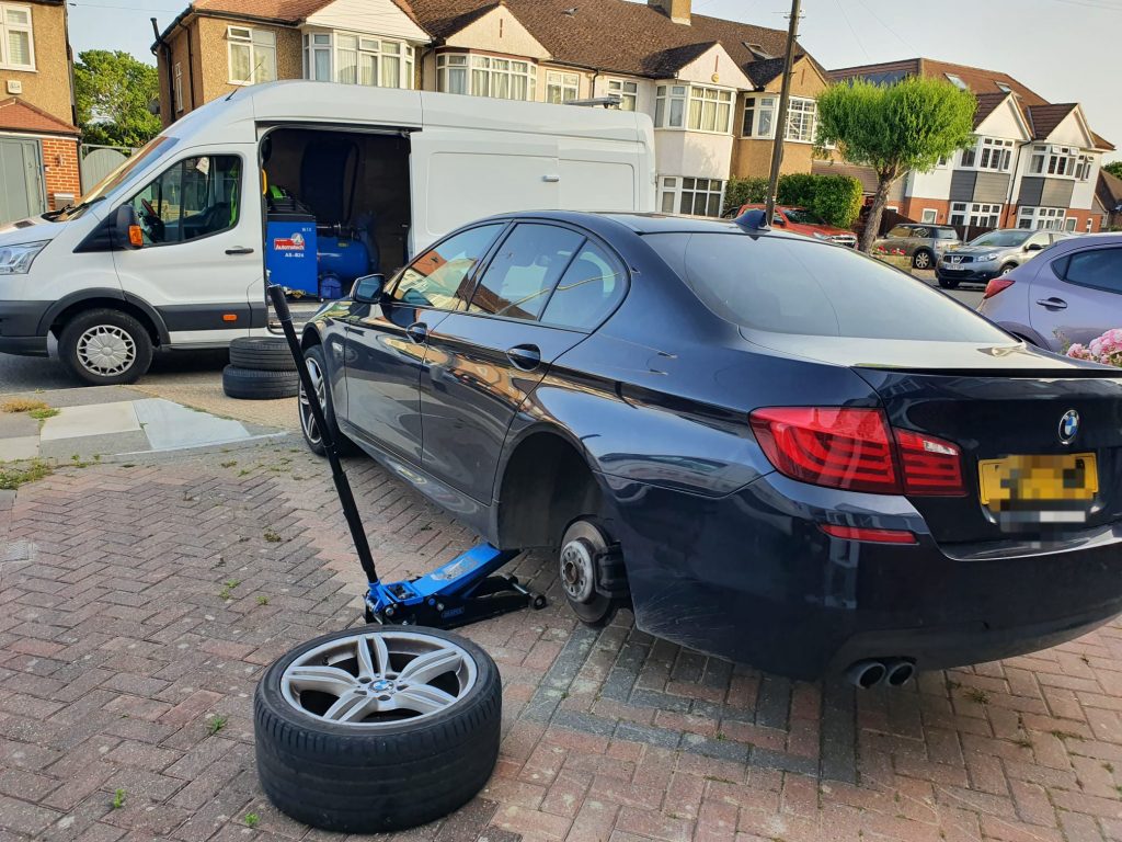 mobile tyre fitting